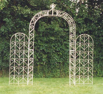 PAVILION GARDEN ARCHES POINTED WHITE 4 FOOT OPENING WITH PANELS ATTACHED